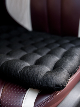 Подушка в автомобиль с гречневой лузгой арт. APG35 / Черный