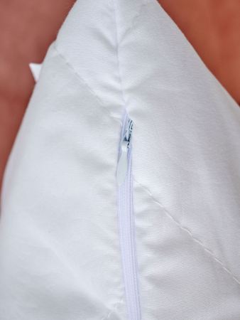 Наперник микрофибра стеганный на молнии 50x70