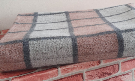 Одеяло полушерстяное 50% шерсть, 50% пэ 500гр. ОПШ-2 / расцветки в ассортименте