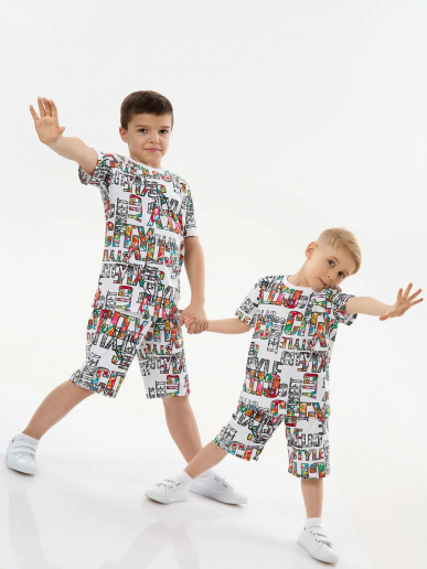 Детская пижама с шортами "Сорванец" / Город на белом