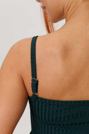 Женский костюм с шортами 2267 / Изумруд