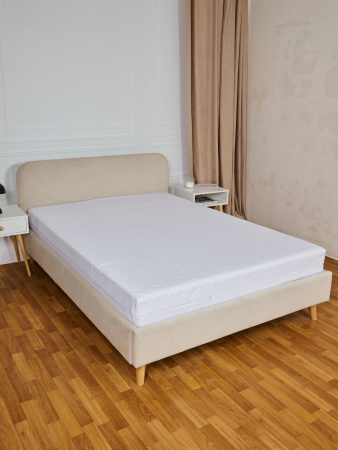 Чехол на матрац стеганный / Белый